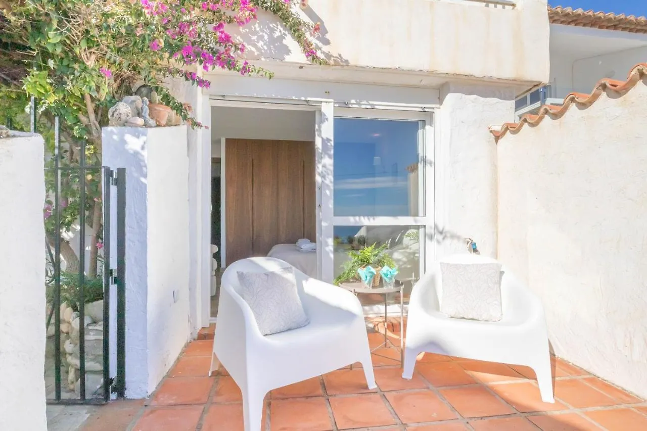 Bahia Dorada Beach Casita & Villa Vacation Homes - Happy Rentals Estepona