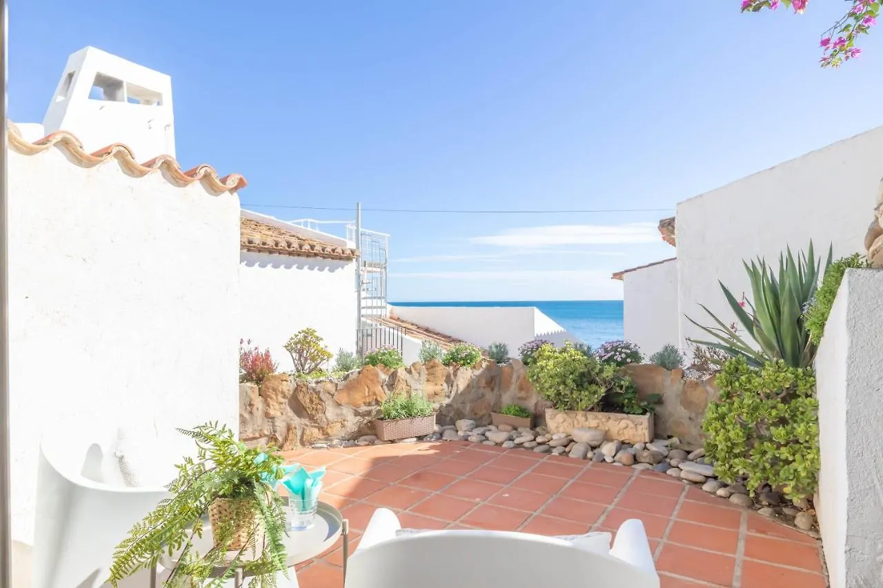 Bahia Dorada Beach Casita & Villa Vacation Homes - Happy Rentals Estepona