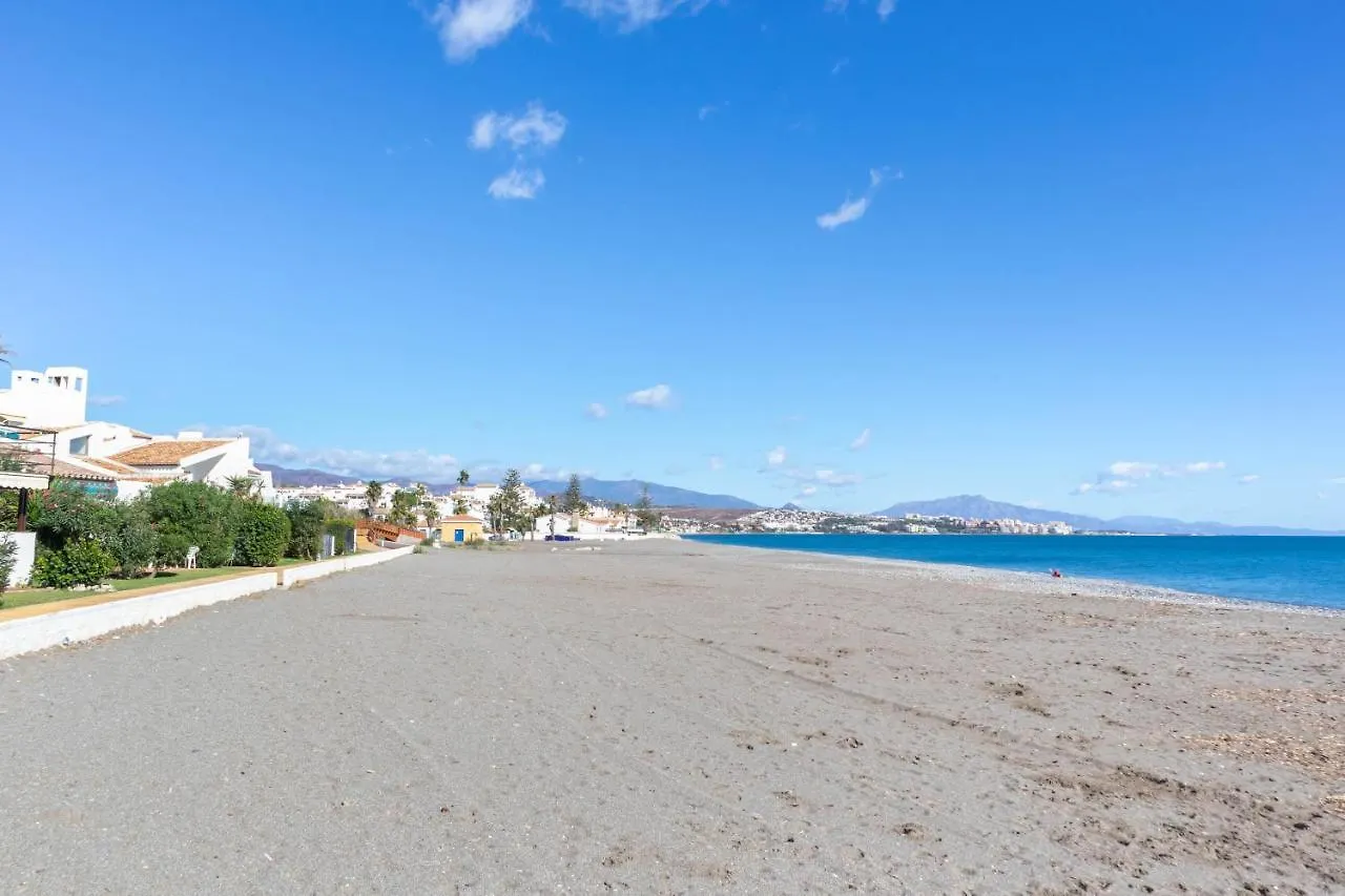 Bahia Dorada Beach Casita & Villa Vacation Homes - Happy Rentals Estepona