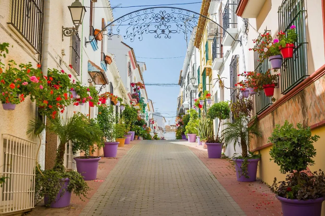 Bahia Dorada Beach Casita & Villa Vacation Homes - Happy Rentals Estepona
