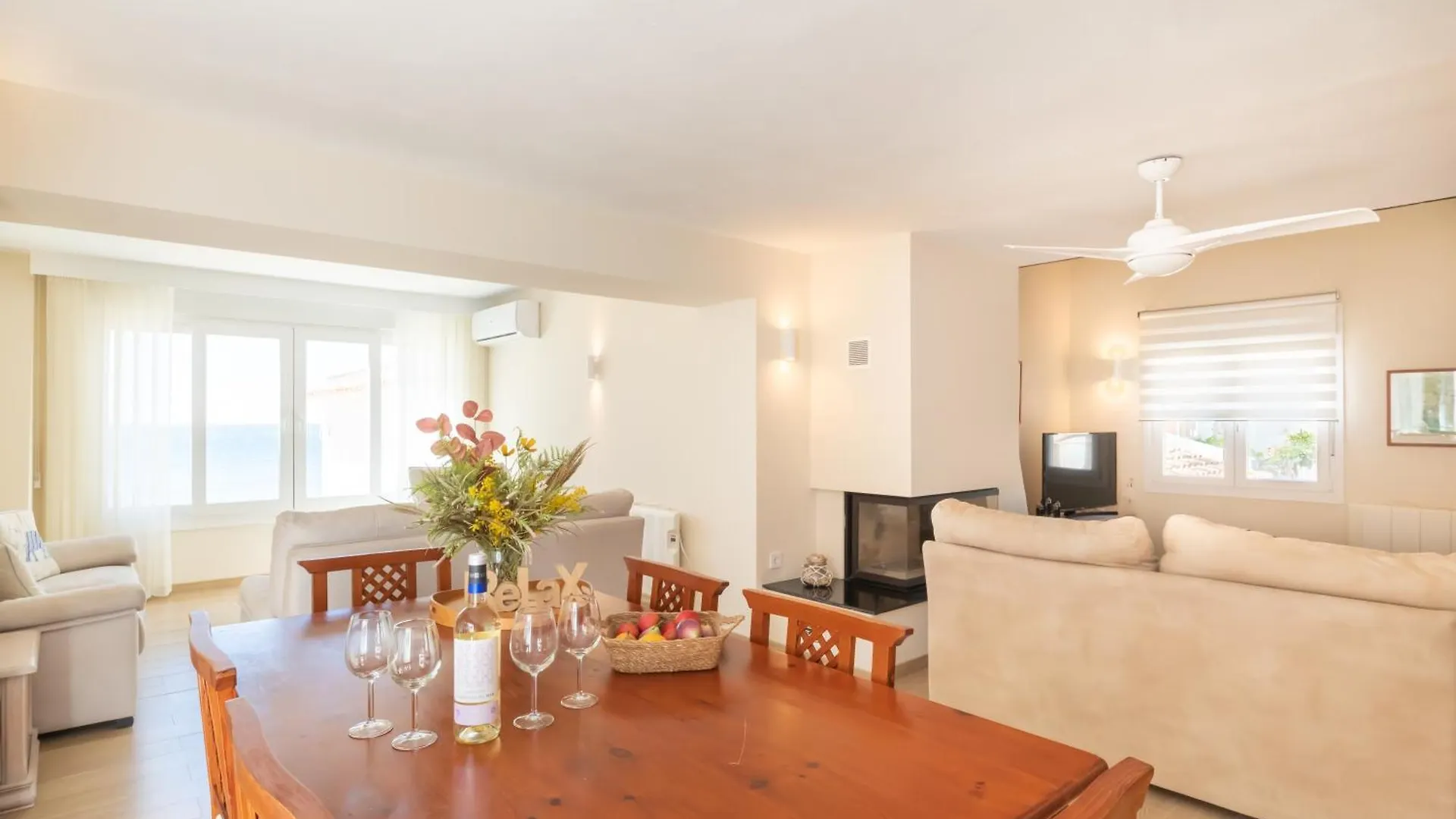 Bahia Dorada Beach Casita & Villa Vacation Homes - Happy Rentals Estepona