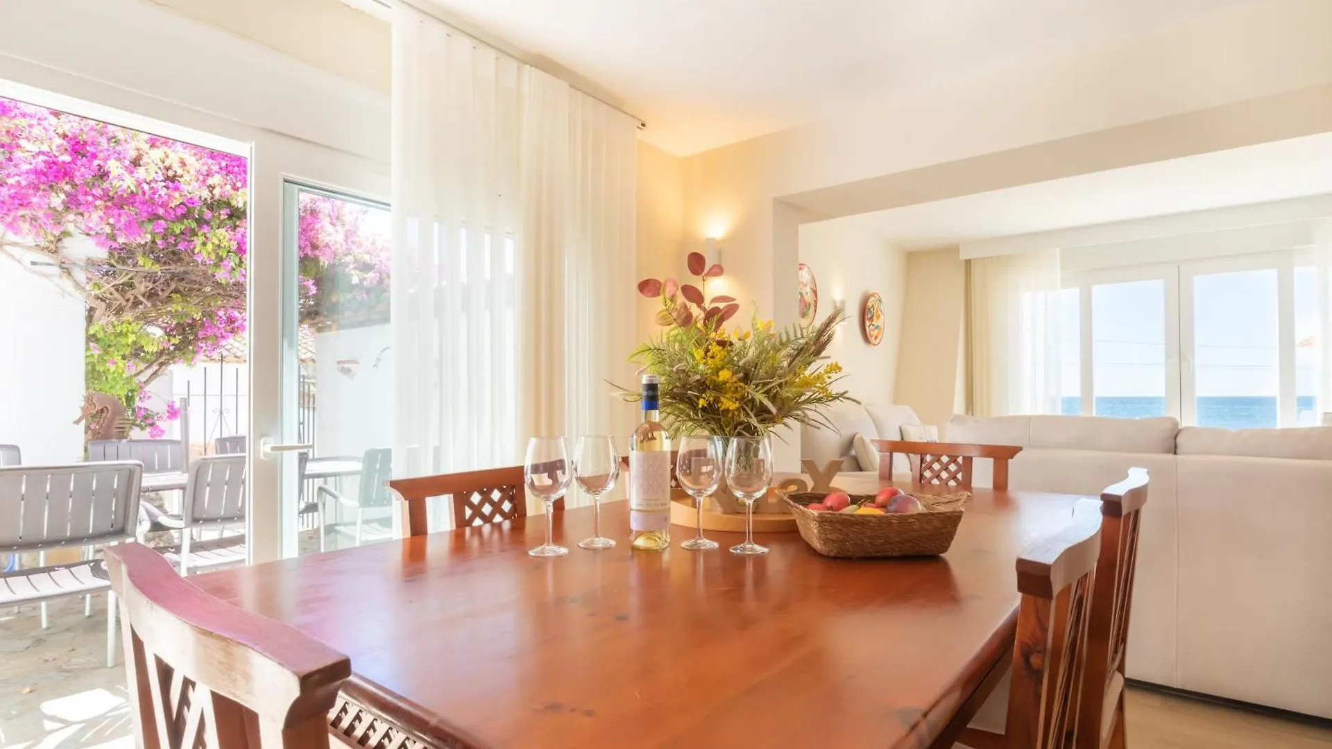 Bahia Dorada Beach Casita & Villa Vacation Homes - Happy Rentals Estepona