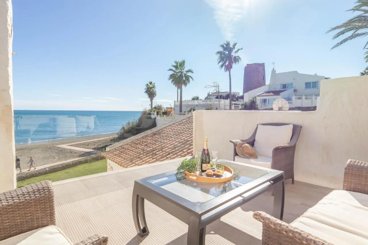 Bahia Dorada Beach Casita & Villa Vacation Homes - Happy Rentals Estepona